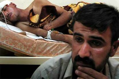 Un familiar de uno de los cien heridos en el ataque, sentado a su lado en un hospital de Erbil.