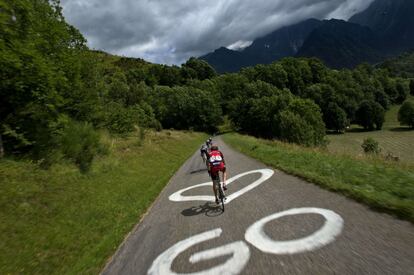 El corredor americano Peter Stetina durante la decimoséptima etapa de 124,5 kilómetros de la 101 edición del Tour de Francia.