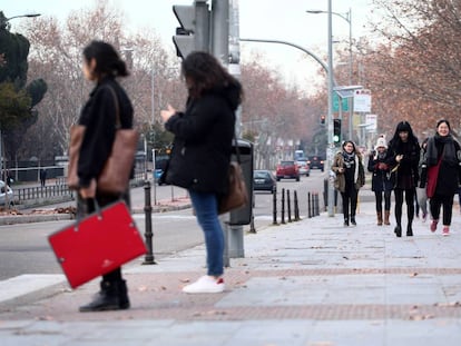 Alumnos en la Ciudad Universitaria, donde se ubica la Universidad Complutense de Madrid.