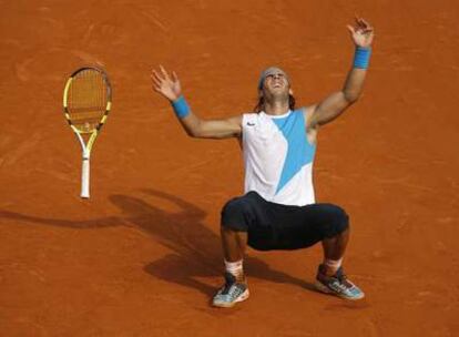 Rafa Nadal celebra su victoria sobre Roger Federer.