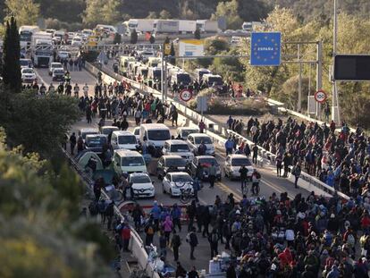 Corte de la frontera francesa por la AP-7, este martes.