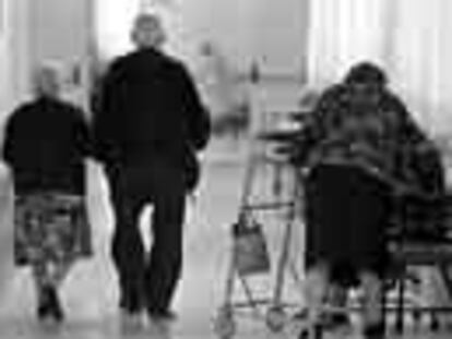 Ancianos internados en una residencia geriátrica de Madrid.