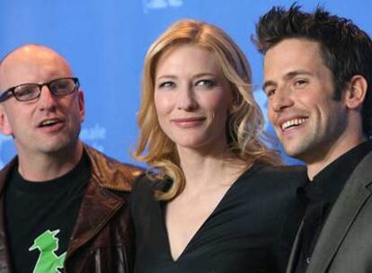 Steven Soderbergh, Cate Blanchett y Christian Oliver (de izquierda a derecha), ayer en la Berlinale.