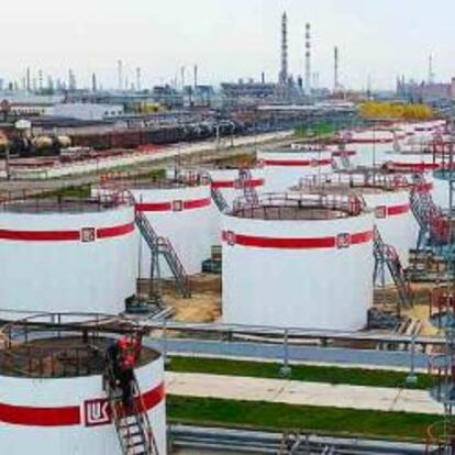 Repsol entraría con Lukoil en el club de las grandes petroleras