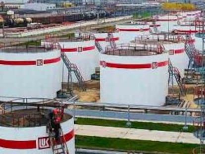 Repsol entraría con Lukoil en el club de las grandes petroleras