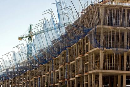 Un edificio de viviendas en construcción en Dos Hermanas (Sevilla).