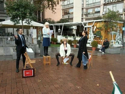 Rama Teatro, Frente al Ministerio de Justicia, interpretando 'La rubia', de Hayley Squares.