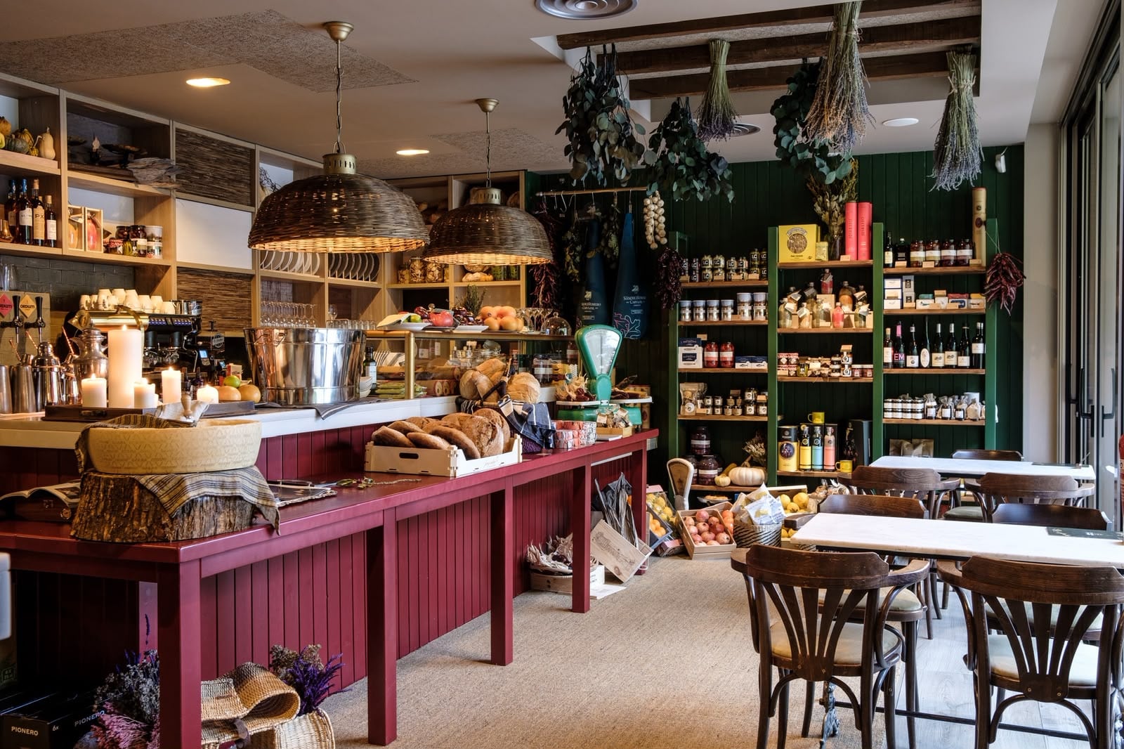 Sabes que un bar-tienda es bueno porque lo quieres comprar todo