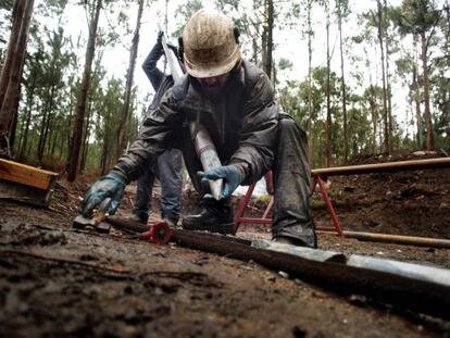 Trabajo mineros en Corcoesto