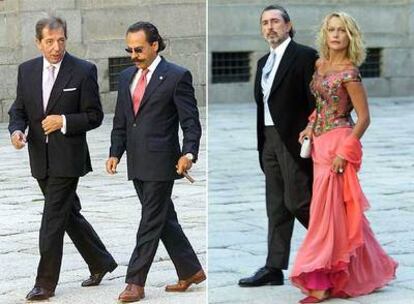 De izquierda a derecha, Pedro Antonio Martín Marín (vinculado ahora a la Comunidad de Madrid), el empresario Álvaro Pérez (responsable de Orange Market), Francisco Correa y María del Carmen Rodríguez (estos dos últimos, detenidos), en la boda de Ana Aznar y Alejandro Agag, en 2002.