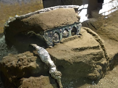 Descubrimiento de una carroza romana en el área arqueológica de Pompeya