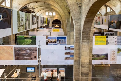 El Museo de Arte Contemporáneo ocupa un antiguo almacén en el distrito de Chartrons.