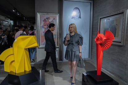 Asistentes a la galería de Sandra Cuevas, en Ciudad de México. 