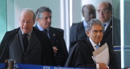 Los jueces llegan al Tribunal Supremo de Brasil.