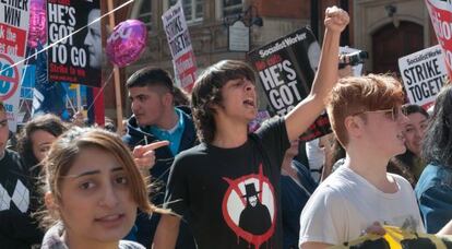 Protesta estudiantil contra los recortes en el Departamento de Educación, el pasado mes de marzo en Londres.