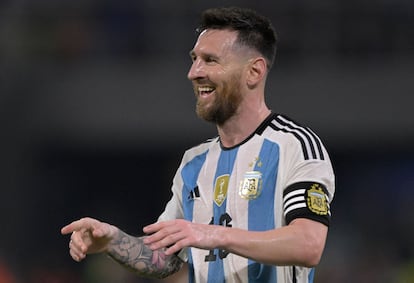 Argentina's forward Lionel Messi celebrates scoring his team's third goal during the friendly football match between Argentina and Curacao at the Madre de Ciudades stadium in Santiago del Estero, in northern Argentina, on March 28, 2023.