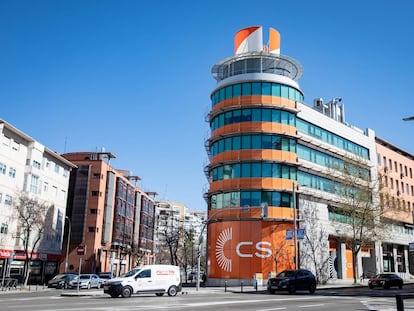Fachada de la sede nacional de Ciudadanos, en la calle de Alcalá de Madrid, en una foto distribuida por la formación política.