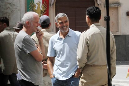 George Clooney durante el rodaje de la serie 'Catch-22' en Sutri, el pasado 20 de julio..