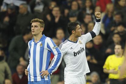 Ronaldo festeja uno de sus goles ante Griezmann.