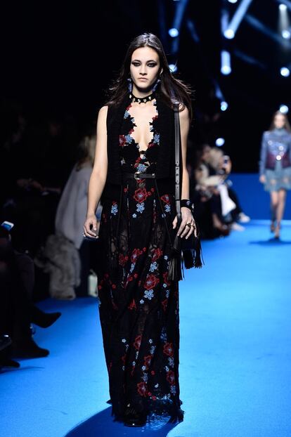 Elie Saab : Runway &#8211; Paris Fashion Week Womenswear Fall/Winter 2016/2017