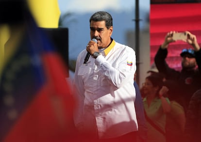 El presidente venezolano da un discurso a sus seguidores la tarde del sábado 3 de agosto, en Caracas (Venezuela). 