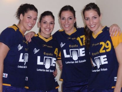 Vero Cuadrado, Carmen Mart&iacute;n, Eli Pinedo y Patricia Pinedo, en el Mundial de Brasil, en 2011.