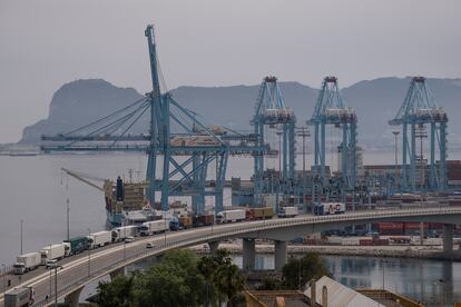 Trabajadores portuarios España