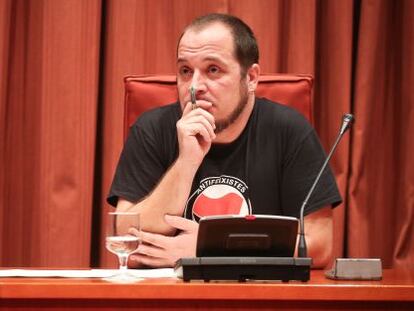 David Fernandez, presidente de la comisi&oacute;n de investigaci&oacute;n en el Parlamento catal&aacute;n.