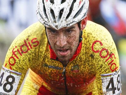 Felipe Orts, con el nuevo maillot espa&ntilde;ol, en el Mundial de ciclocross.