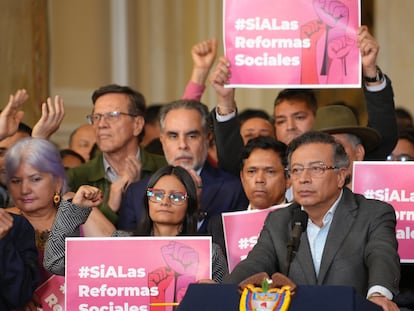 Gustavo Petro, hablando en una locución este martes, en Bogotá (Colombia).