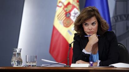 La vicepresidenta, Soraya S&aacute;enz de Santamar&iacute;a, durante la rueda de prensa del Consejo de Ministros. 