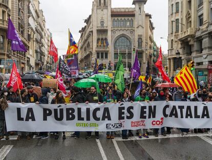 Manifestación en contra de la sentencia del 25% de castellano, este miércoles en Barcelona.