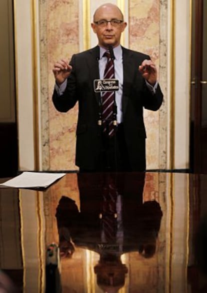 El ministro de Hacienda, Cristóbal Montoro, en el Congreso.