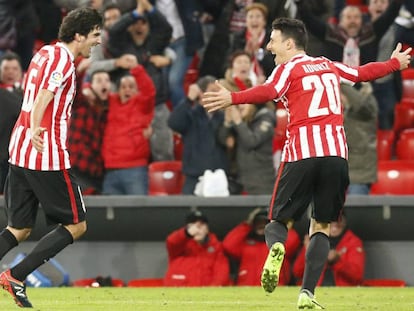 San Jos&eacute; celebra con Aduriz el gol de la victoria.