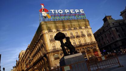 Cartel de T&iacute;o Pepe en la Puerta del Sol.