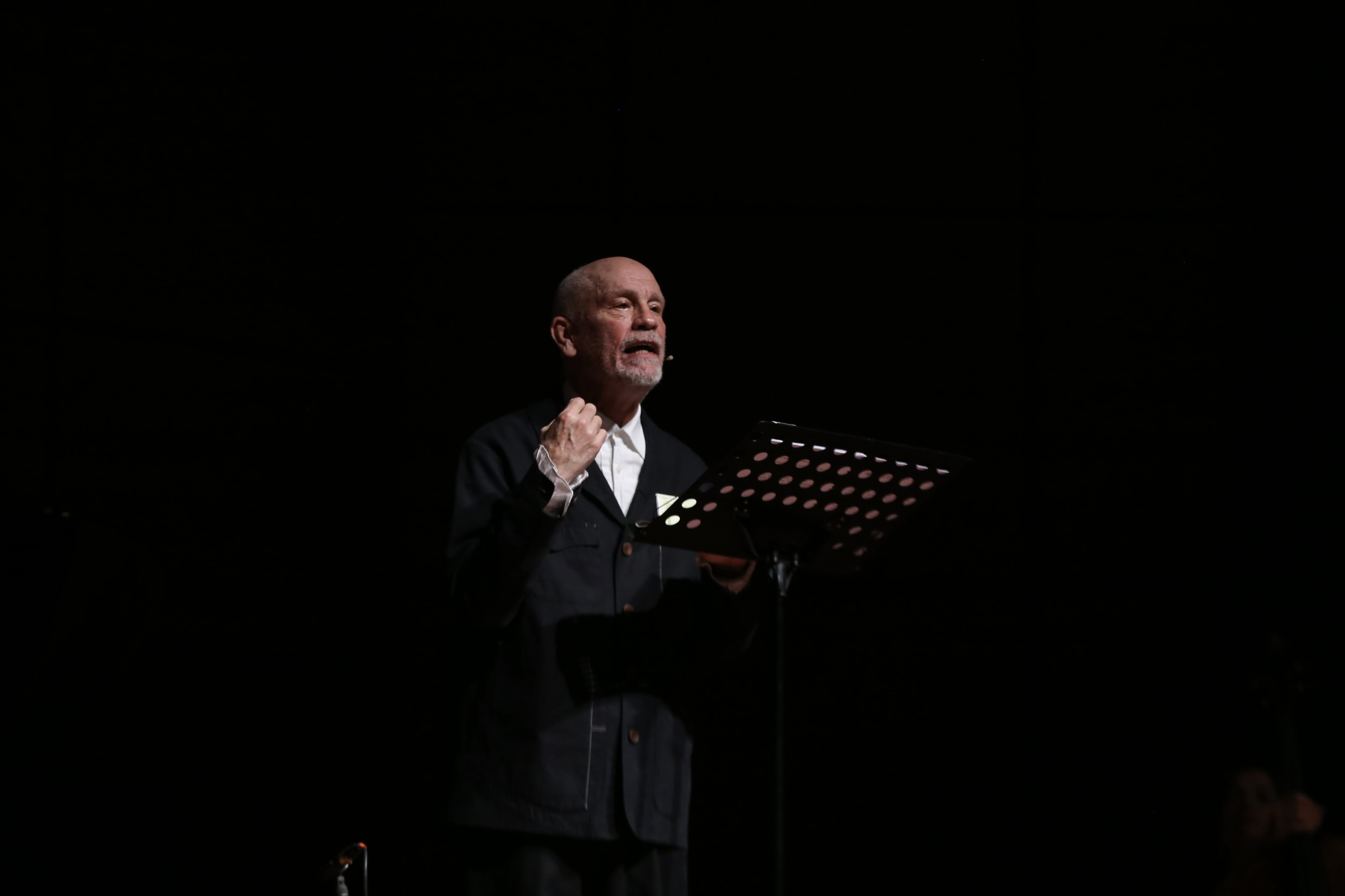 John Malkovich cancela una actuación en Israel por una falsa promoción: “Mi presencia en cualquier país no constituye una validación de sus políticas”