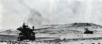 During the Six-Day War in 1967, Israeli tanks cross the Sinai Peninsula towards the Suez Canal.