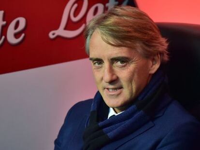 El entrenador Roberto Mancini.