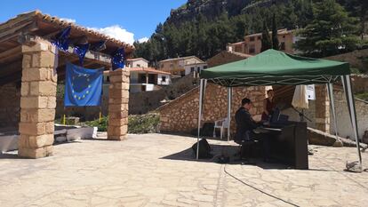 Un momento del concierto de ópera en el lavadero de Alpuente en una imagen cedida por la organización.