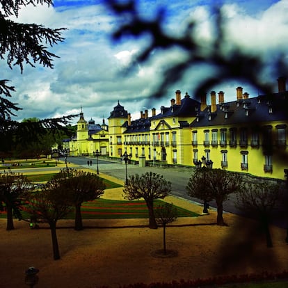 Una vista del palacio y sus jardines tomada desde el lado este del complejo.