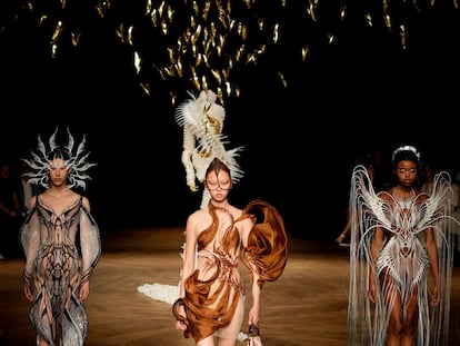 El éxito sosegado de Iris Van Herpen