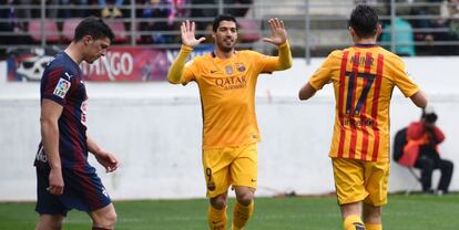 Su&aacute;rez y Munir celebran el gol del Bar&ccedil;a.