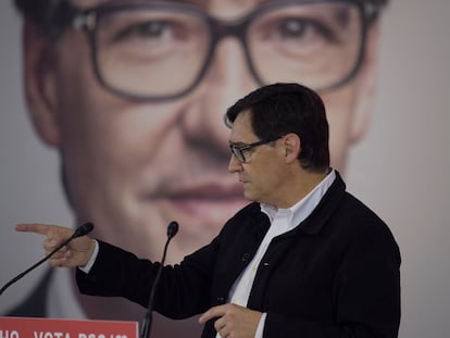 El candidato del PSC, Salvador Illa, durante el acto electoral que los socialistas en Lleida, la semana pasada.