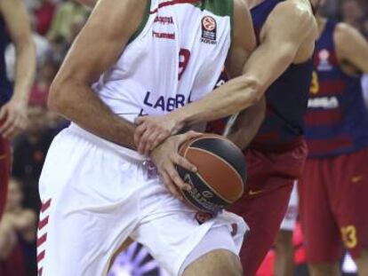 Bourousis, en un partido de Euroliga.