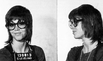 Mugshot of Jane Fonda after her arrest for confronting a police officer in Cleveland, November 3, 1970.
