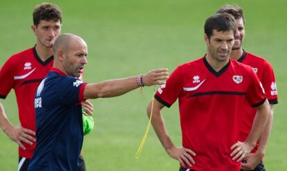 Paco Jémez entrena con el equipo en la ciudad deportiva del Rayo Vallecano.