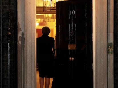 Theresa May tras la reunión del Gabinete el miércoles.
 