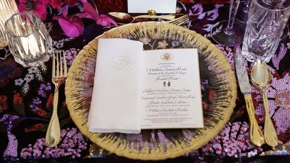 A White House table decorated for the state dinner in honor of Kenyan President William Ruto and his wife Rachel.