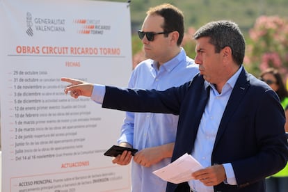 CHESTE (VALENCIA), 02/06/2025.-El president de la Generalitat, Carlos Mazón, visita las obras realizadas para reconstruir el acceso al Circuit Ricardo Tormo, este lunes en Cheste (valencia).
