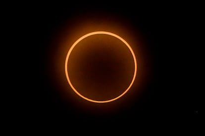 Fotos del eclipse solar anillo de fuego 2023 en América